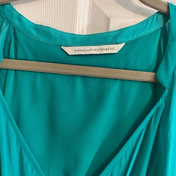 DVF Dianne Von Ferstenberg  100% silk dress - Picture 7 of 10